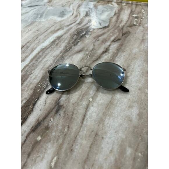 Ray Ban Blue and Silver Mirror Sunglasses Foldable Comes with case - Picture 3 of 10